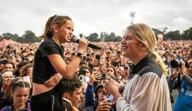 « Elle nous a fait danser et pleurer » : aux Vieilles Charrues, le public a chaviré devant une Zaho de Sagazan magnétique [Vidéo]