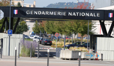 Avec une voiture volée, il s'était introduit dans une caserne de gendarmerie près de Lyon : son procès menacé