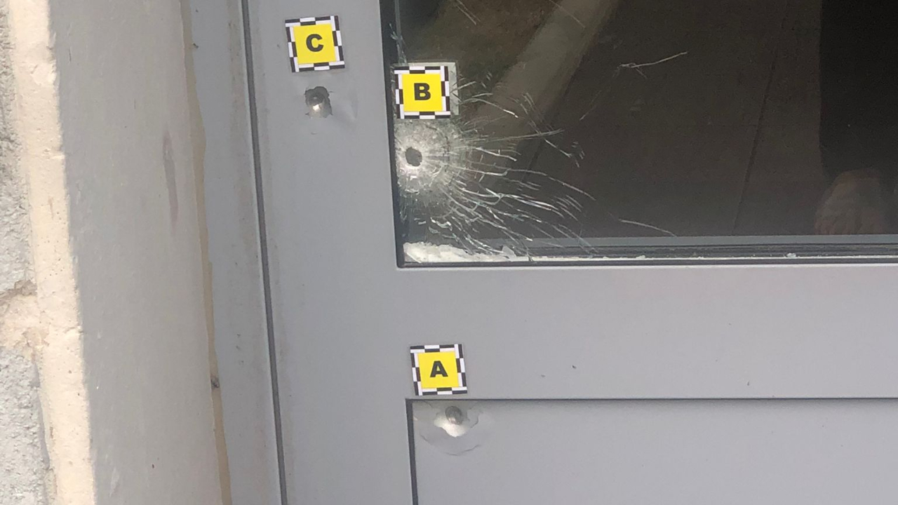 des dealers débarquent devant une tour de Vénissieux et ouvrent le feu sur la façade