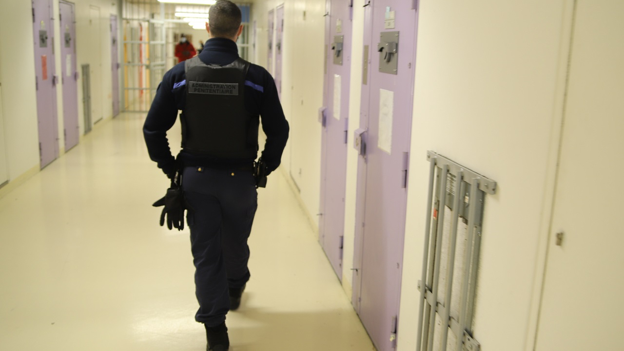le Barreau de Lyon dresse un nouveau bilan "alarmant" à la prison de Lyon-Corbas