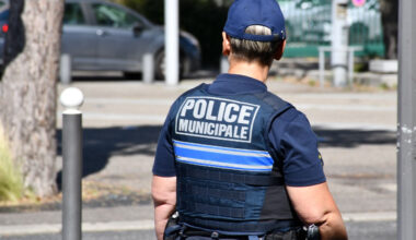 un policier municipal percuté par un scooter
