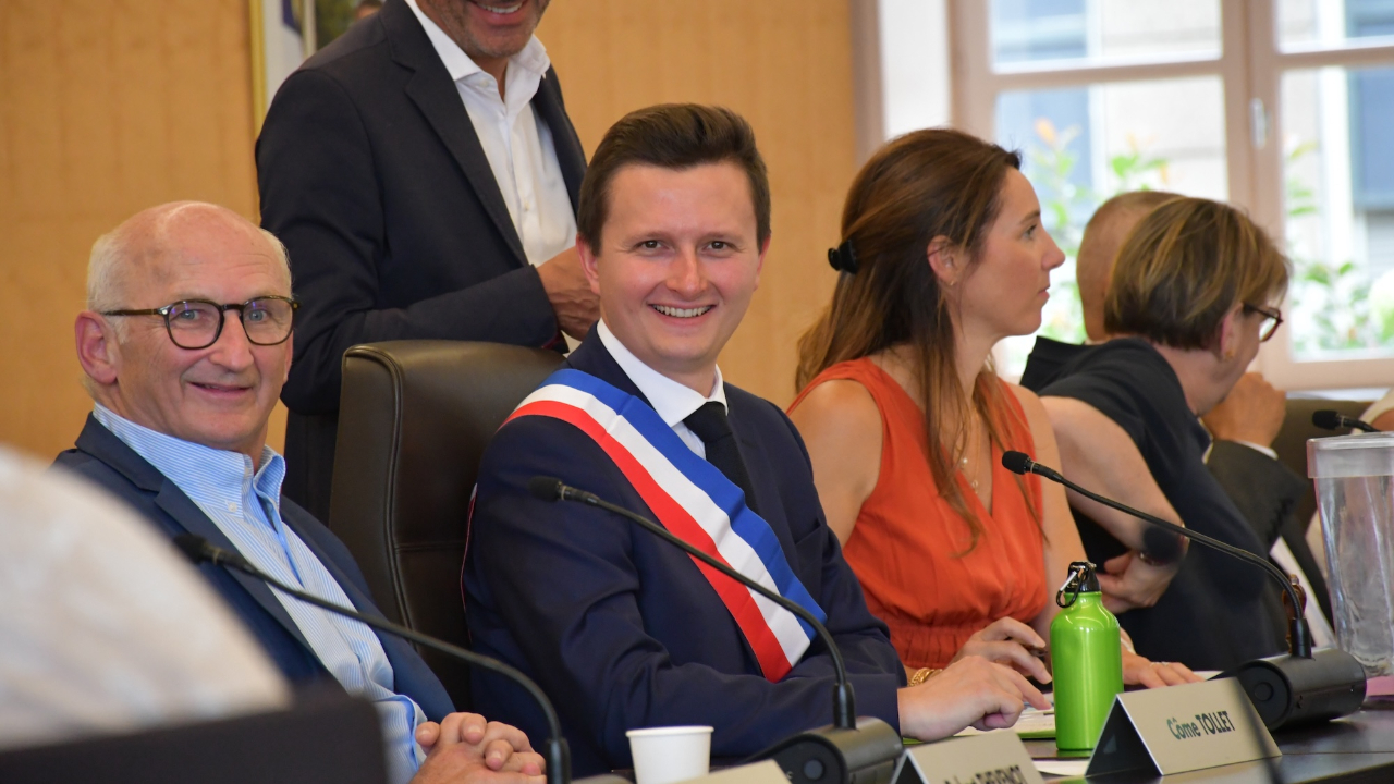 "Je n'accepterai ni l'écologie punitive, ni les caricatures"