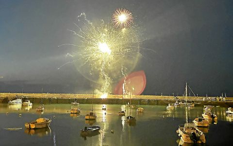 Un feu d’artifice sera tiré à Roscoff jeudi 14 août, dans une version améliorée.