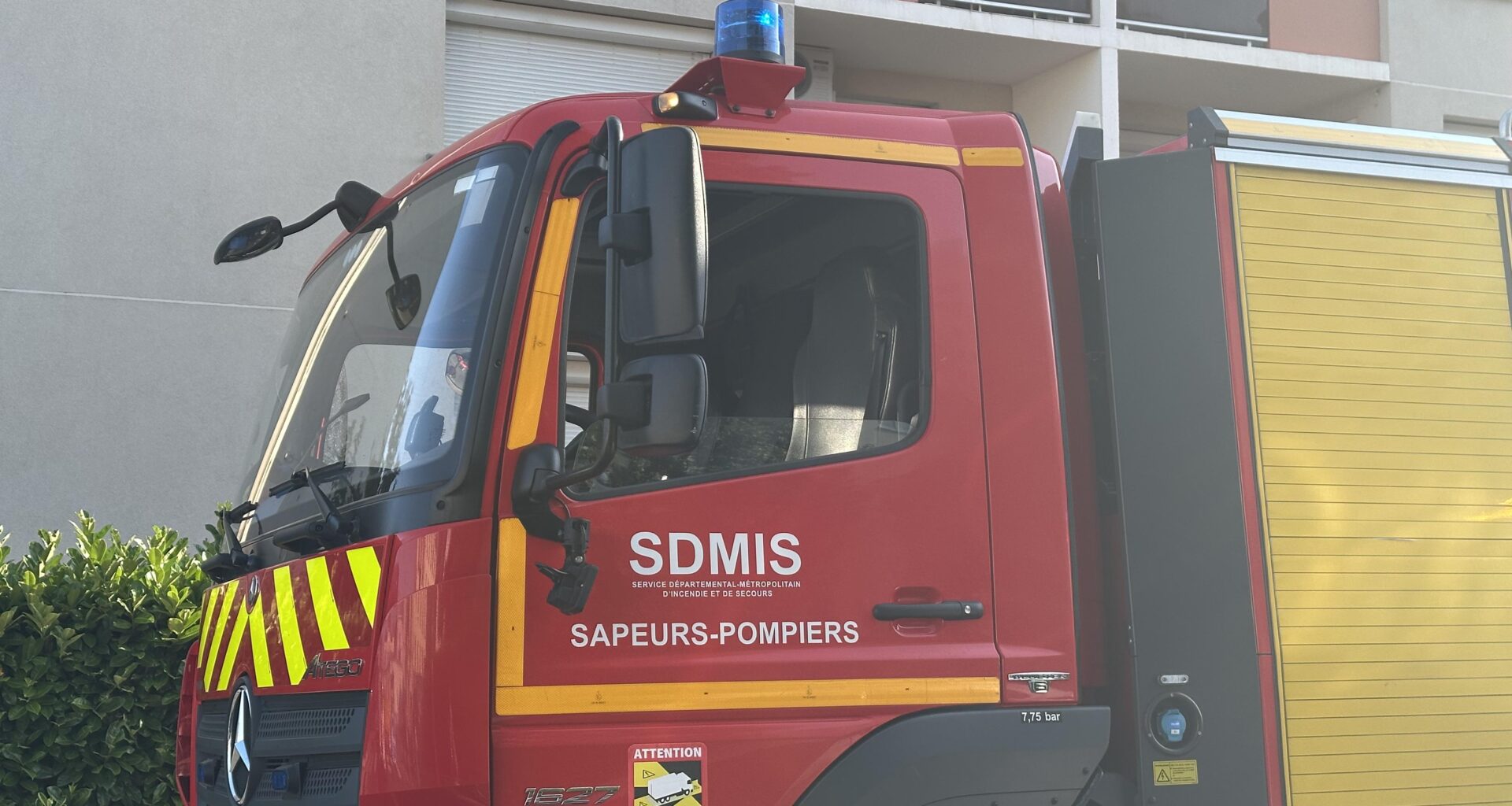 Près de Lyon : six hectares de végétation partent en fumée