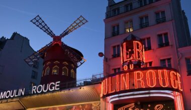 À Paris, les ailes du Moulin Rouge tournent de nouveau