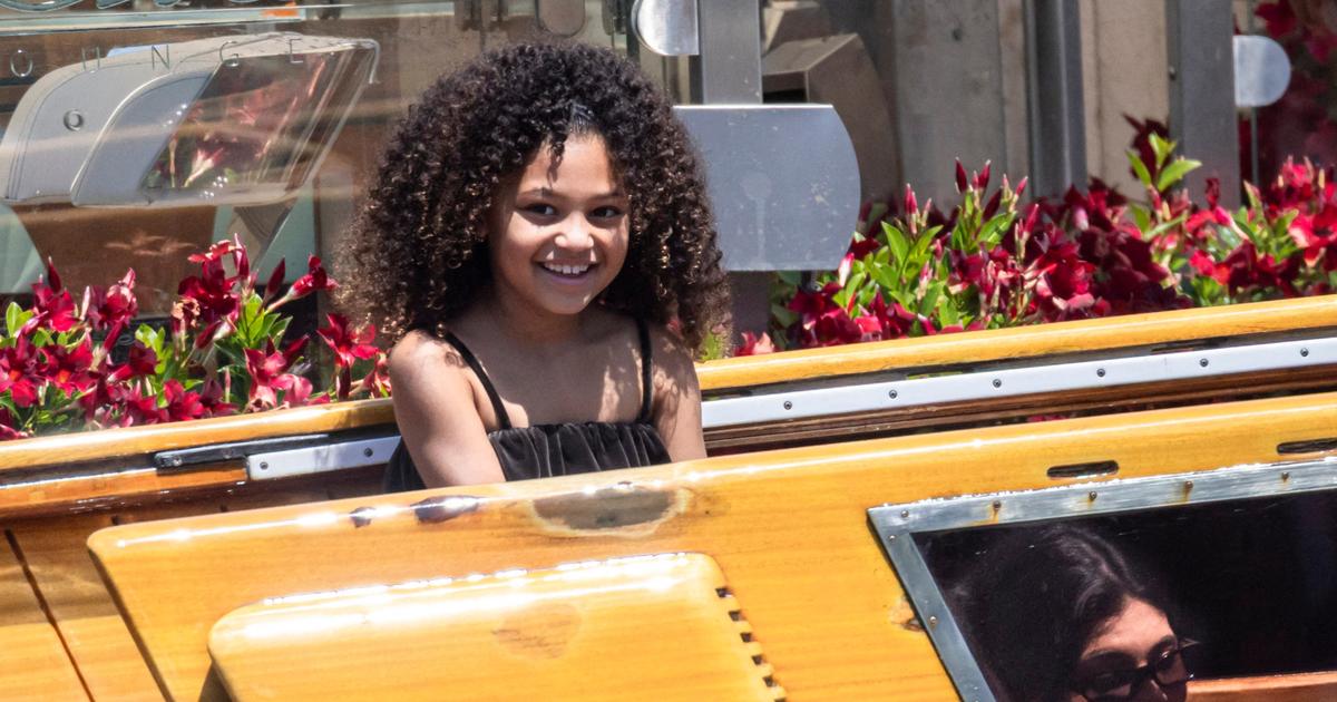 En photos, Stormi, la fille de Kylie Jenner, âgée de 7 ans, et ses tenues Chanel vintage à Venise