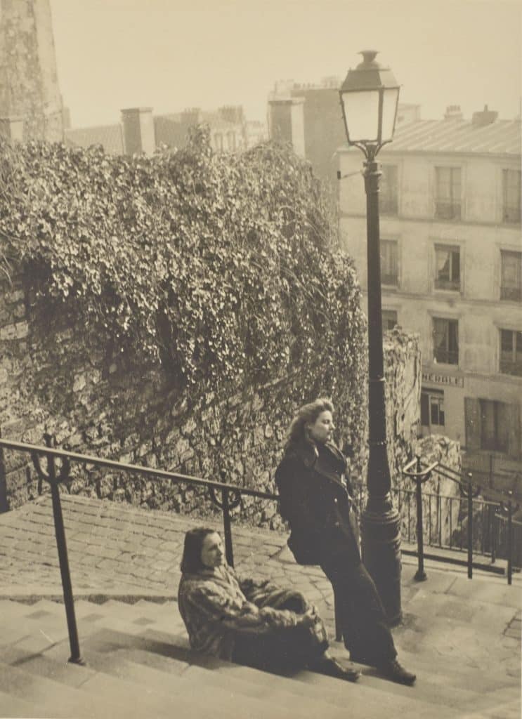 Agnès Varda, Valentine Schlegel et Frédérique Bourguet à Montmartre, Paris 18e, 1948-1949 © Succession Agnès Varda