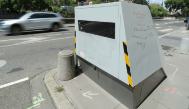 Lyon : pourquoi ce radar installé sur les quais de Saône ne fonctionne toujours pas ?