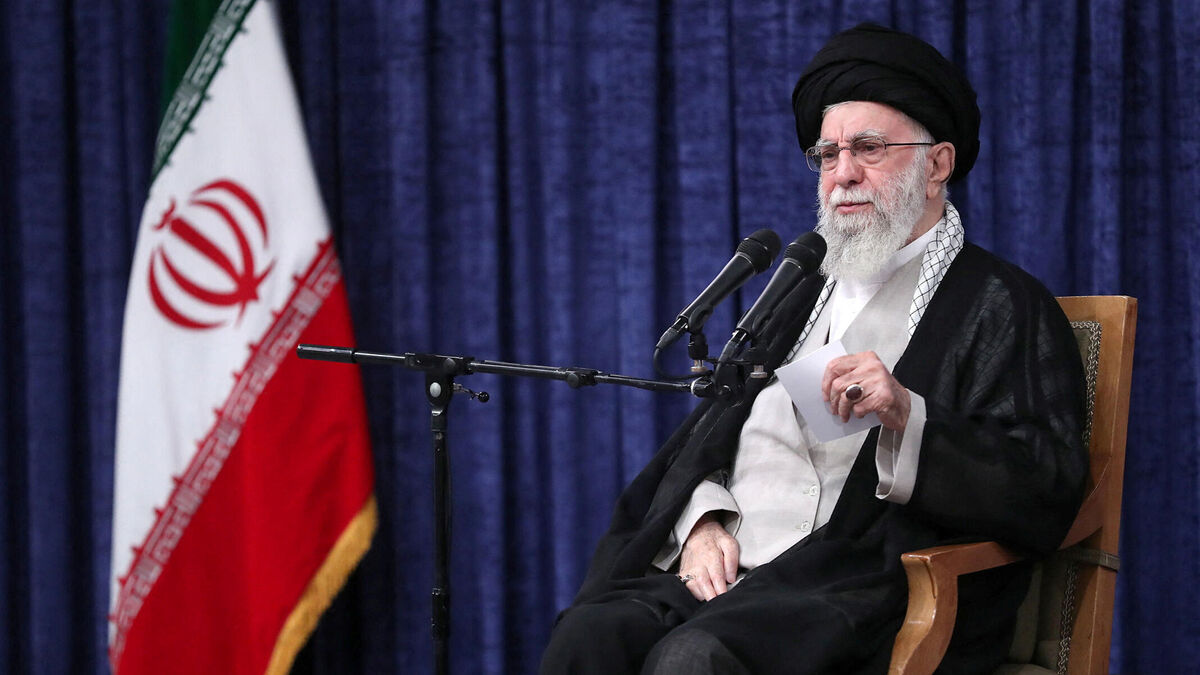 Iran-Israël : Khamenei accuse l’État hébreu d’avoir voulu provoquer un renversement de régime
