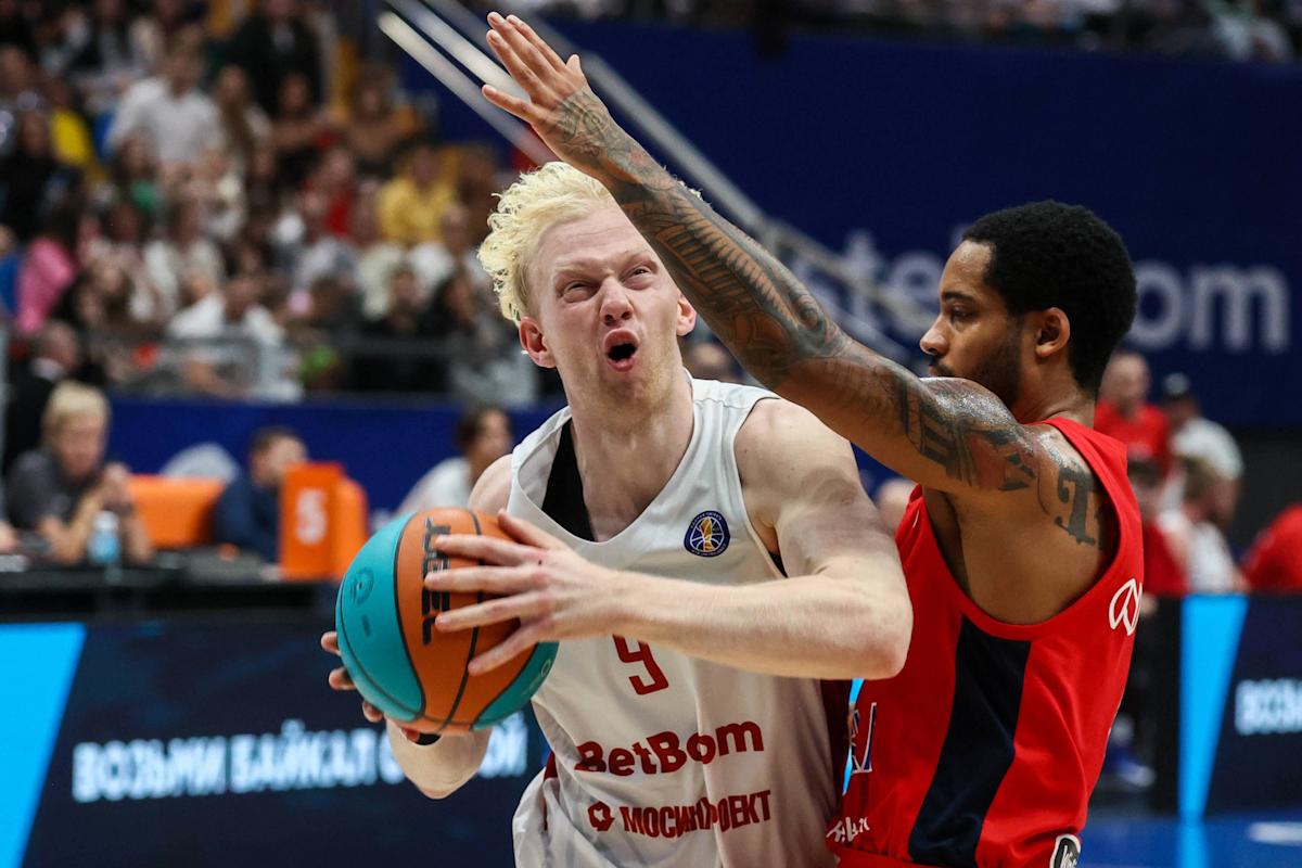 Arrestation du basketteur russe Daniil Kasatkin, sa fiancée témoigne