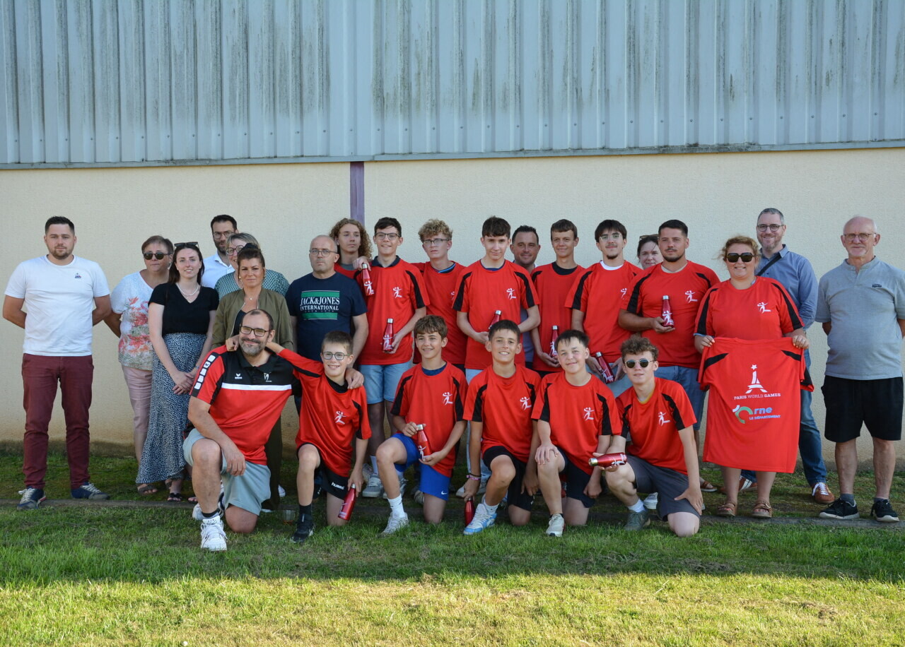 Les jeunes handballeurs d’Écouché ont affronté le monde entier à Paris