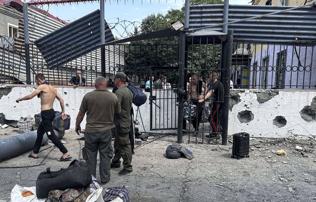 Zelensky autorise le recrutement des plus de 60 ans, 25 morts dans des frappes russes