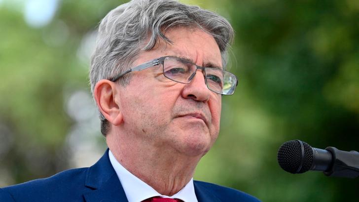 Jean-Luc Mélenchon moque les participants à une éventuelle primaire de la gauche.