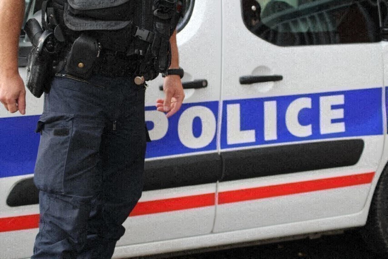 la police ouvre le feu sur un conducteur qui refuse de se soumettre à un contrôle