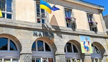 "Pourquoi je ne retirerai pas le drapeau ukrainien du fronton de la mairie"