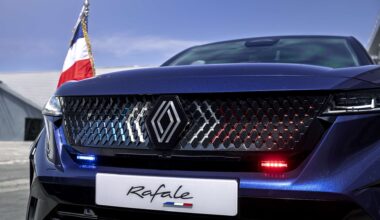 Ce véhicule présidentiel tricolore que personne n’attendait intrigue autant qu’il impressionne