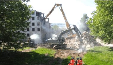 La déconstruction des cinq immeubles collectifs surnommés « Les Canadiens » est actuellement en cours  - Photos Lhotellier 3D Solutions