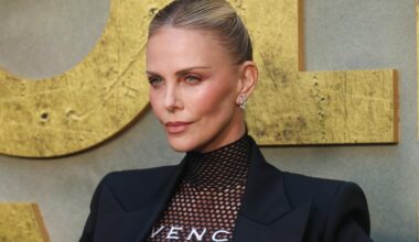 Charlize Theron raconte son «coup d’un soir» avec un homme de 26 ans