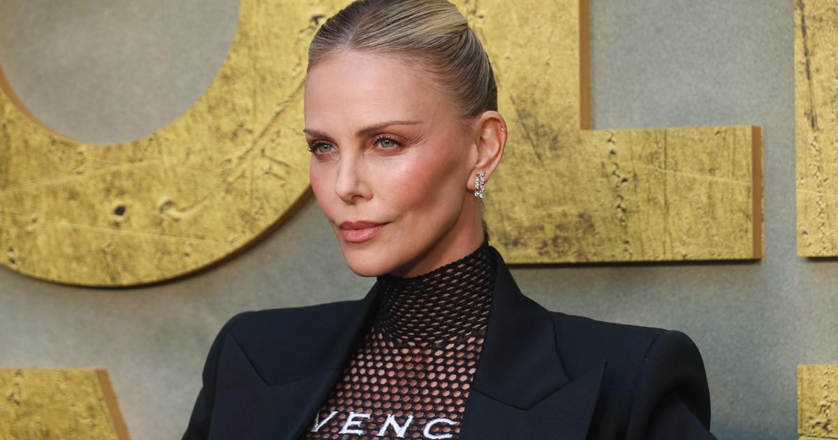 Charlize Theron raconte son «coup d’un soir» avec un homme de 26 ans