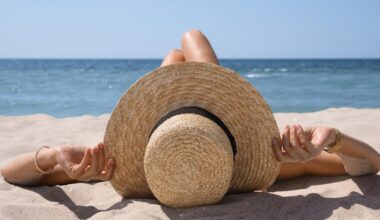 Cabines UV, compléments alimentaires... Pourquoi il est illusoire de «préparer» sa peau au soleil