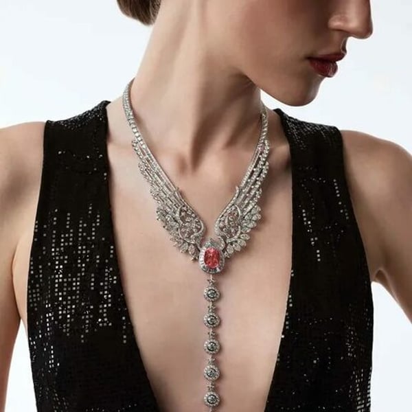À Paris, la joaillerie de luxe toujours en pleine forme malgré la crise du luxe