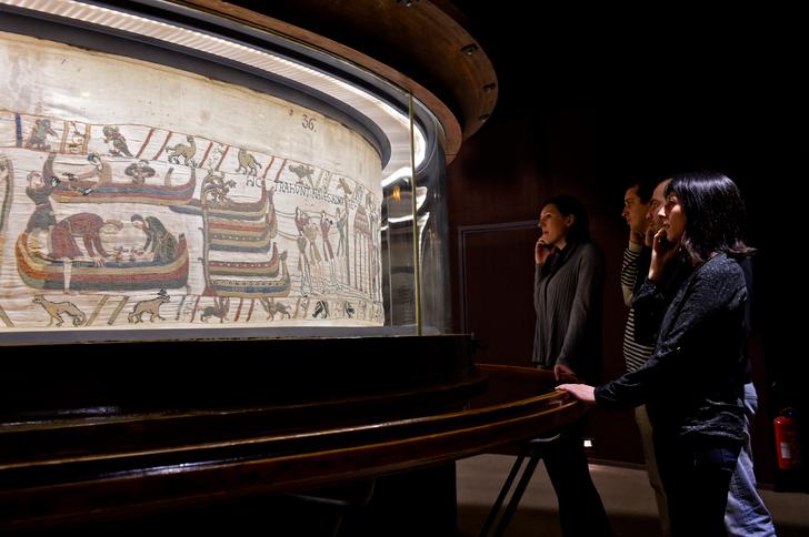 La tapisserie de Bayeux (en photo) va quitter la France et retourner au Royaume-Uni.
