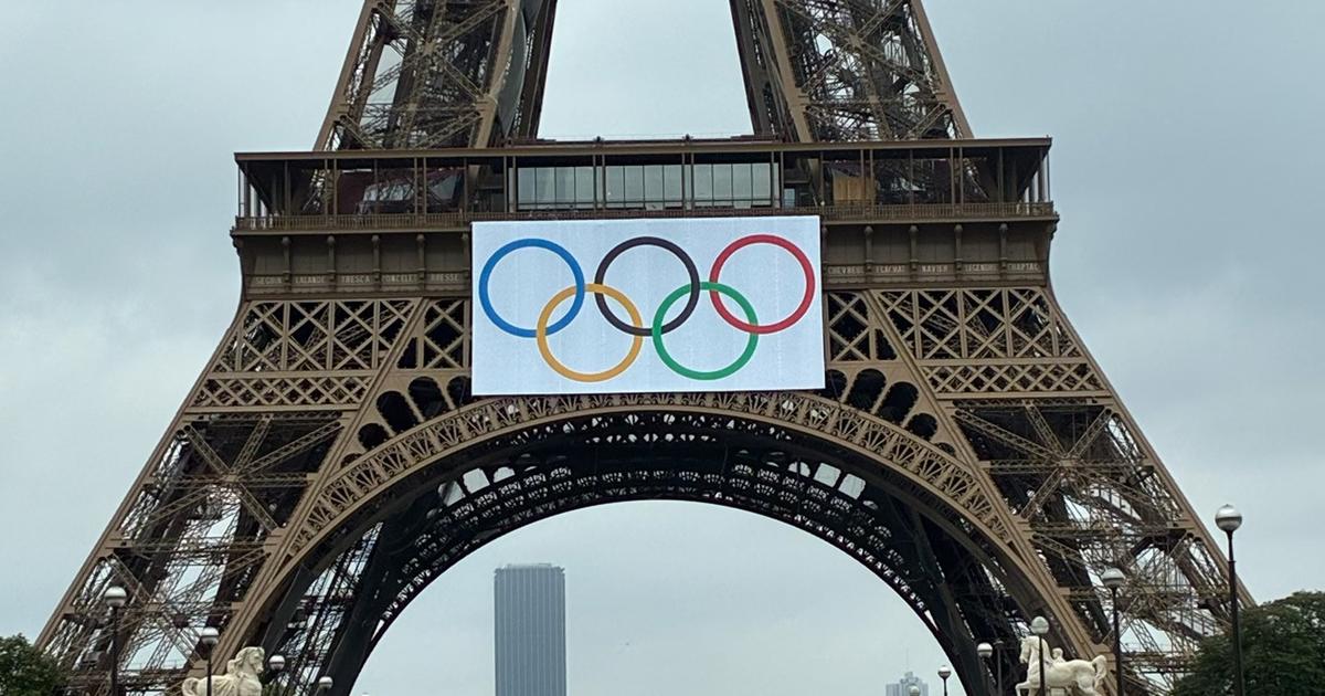 les anneaux olympiques de retour sur la Tour Eiffel pour le premier anniversaire