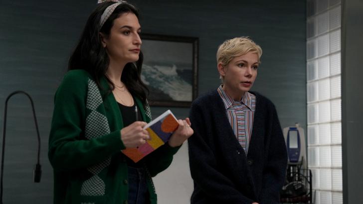 Michelle Willians et Jenny Slate dans le rôle de Molly Kochan et Nikki Boyer dans la série « Dying for Sex ».