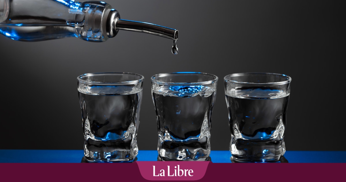 Guerre en Ukraine : alors que les Russes boivent de plus en plus, la production de vodka chute en Russie