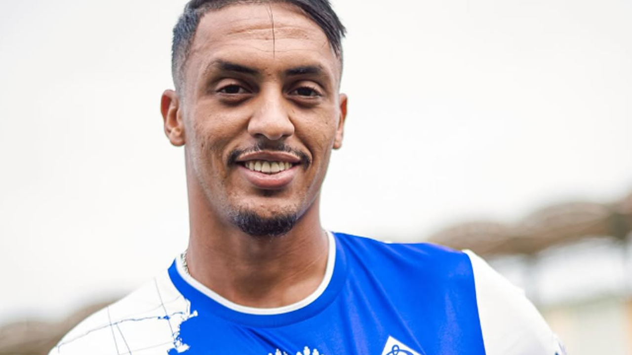 Imad Azzi rejoint son frere en Russie !