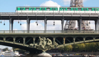 Paris : un jeune homme gravement blessé après s’être « empalé sur une barrière » du métro