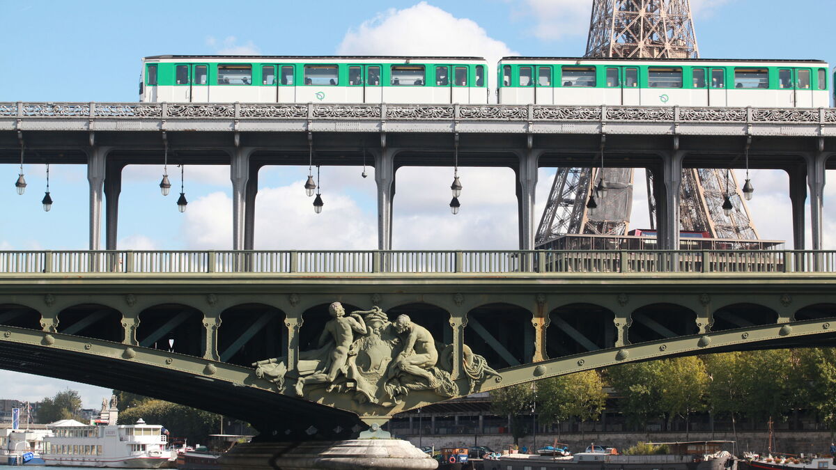 Paris : un jeune homme gravement blessé après s’être « empalé sur une barrière » du métro