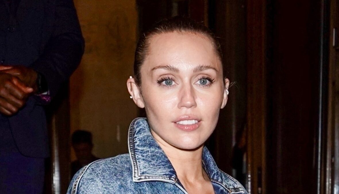 "Quelque chose de très spécial… " : Miley Cyrus fait une grosse annonce pour les 20 ans de la série "Hannah Montana"