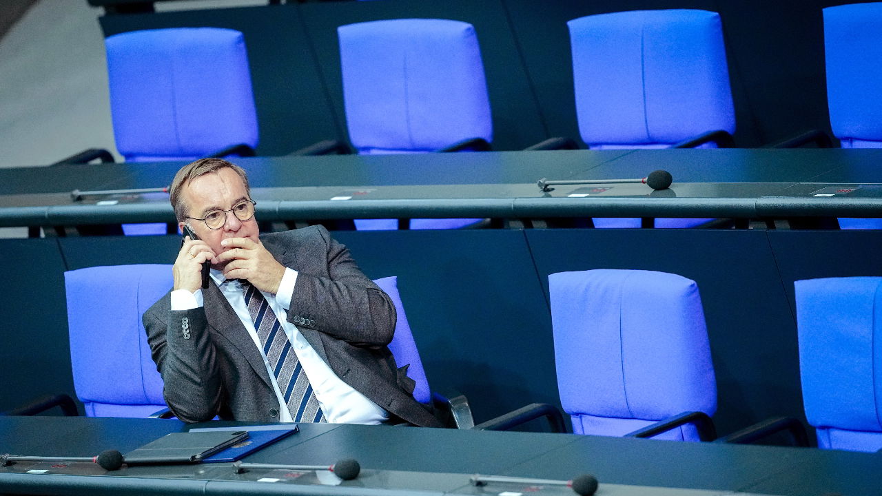 L'Allemagne augmente ses dépenses en matière de défense et demande à l'industrie de l'armement d'accroître sa production