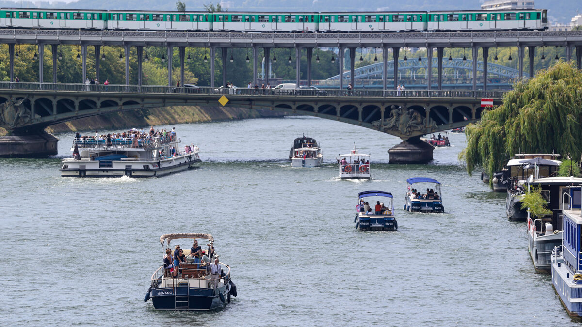 JO de Paris : un an après, la parade sur la Seine en mode cérémonie d’ouverture ravive « des souvenirs de dingue »