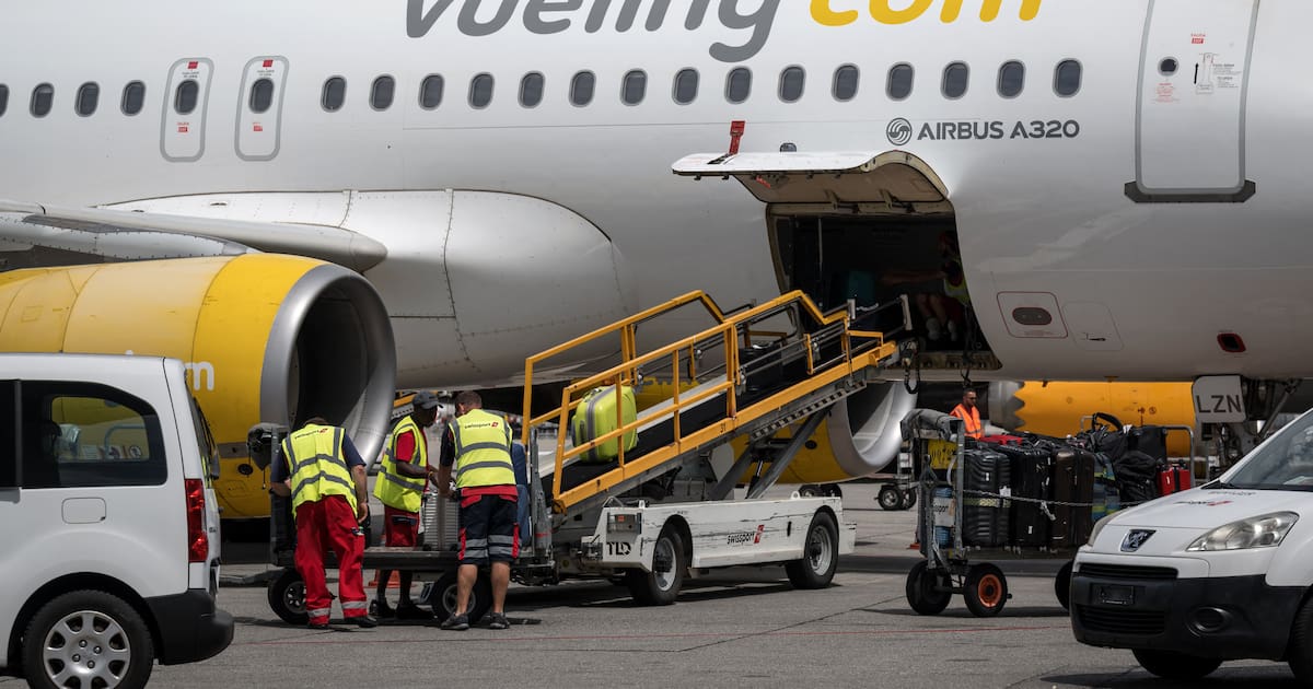 Le pilote du vol Vueling ayant débarqué les adolescents juifs a-t-il formé à l’aviation les terroristes du 11 septembre 2001 ? – Libération