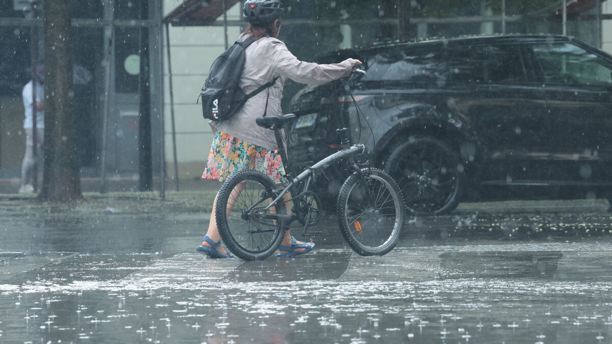 « On a pris cher » : les images des fortes pluies et des inondations en Île-de-France