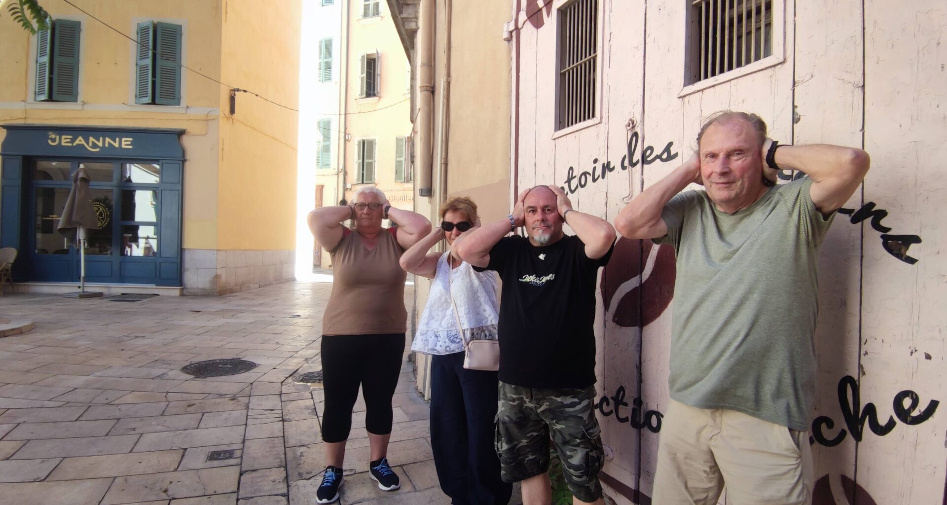 "Bruit, urine, foule… ça suffit maintenant!": les habitants de ce quartier à Toulon se rassemblent pour obtenir du calme