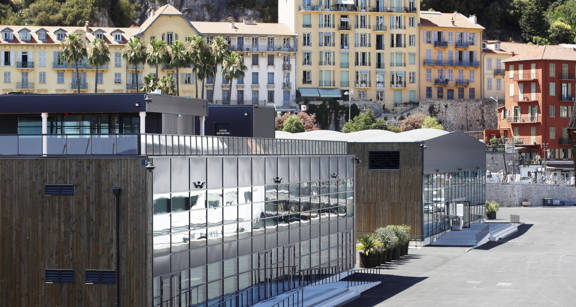 Au port de Nice, le nouveau centre des congrès s’ouvre au grand public avec une expo géante sur l’océan