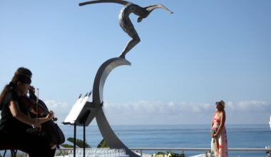 Attentat du 14 juillet 2016 : la cérémonie de commémoration s'est tenue ce lundi face à L'Ange de la baie en présence des familles