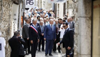 Ce mardi, le prince Albert II a retracé le parcours de Grace Kelly en 1955 dans les rues de Saint-Paul-de-Vence