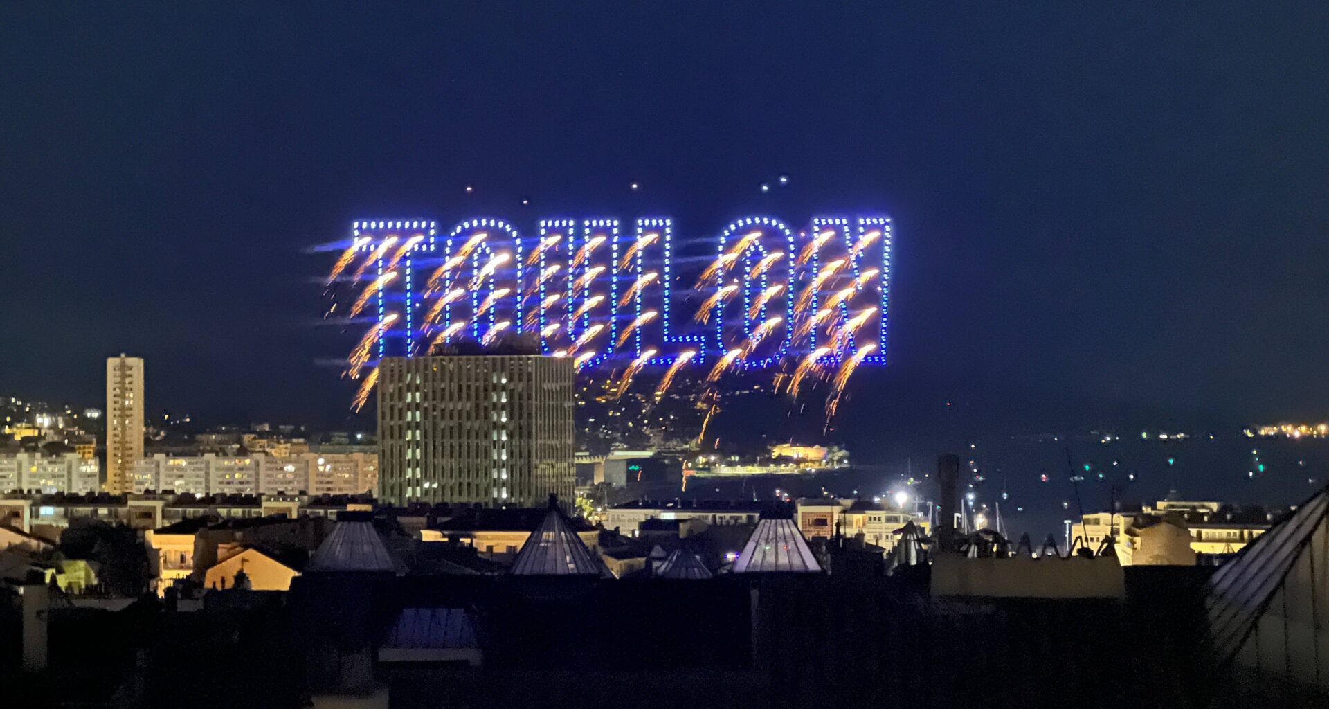Le spectacle de drones du 14-Juillet à Toulon ne fait pas l'unanimité... les fans de feux d’artifice font de la résistance