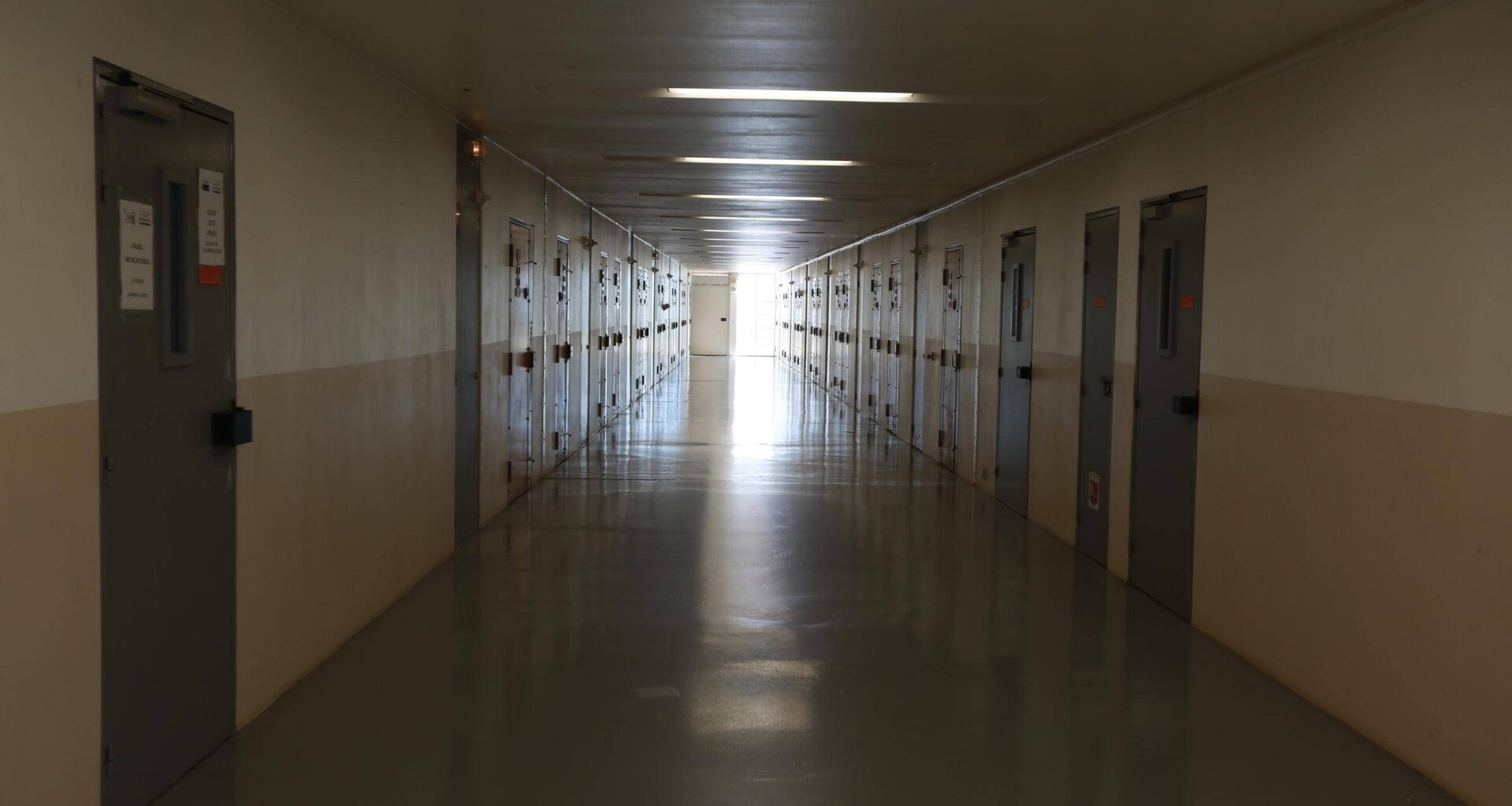 "C’est de la torture": en période de fortes chaleurs, les détenus suffoquent dans les prisons varoises