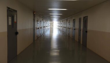 "C’est de la torture": en période de fortes chaleurs, les détenus suffoquent dans les prisons varoises