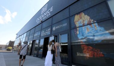 "Ça a dû demander du travail": les habitants découvrent OcéaNice, le nouveau palais des congrès sur le port de Nice