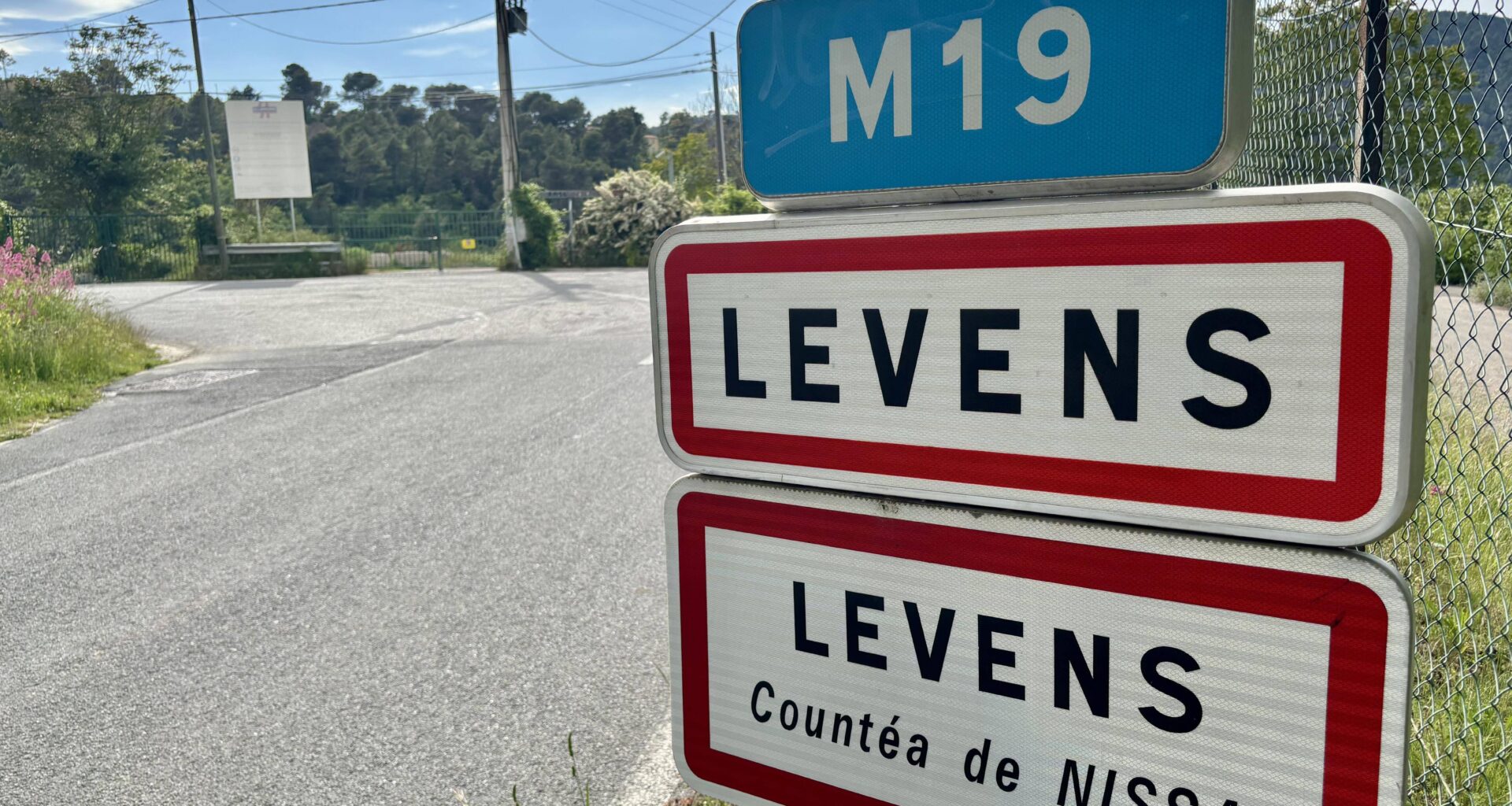 "Vous ouvrez la boîte de Pandore!": la Métropole donne son feu vert à l’exemption de logements sociaux pour cette ville près de Nice, les écologistes s’insurgent