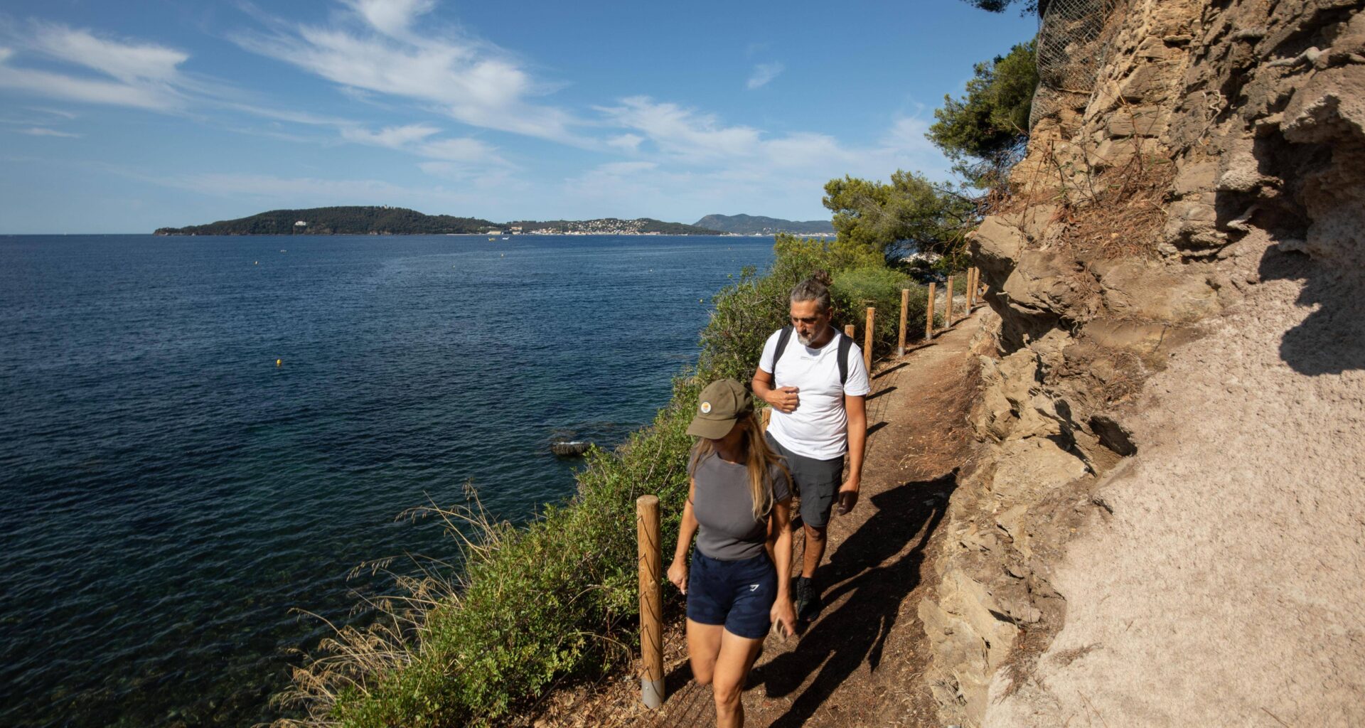 Fermé depuis 17 ans, le sentier littoral des douaniers est de nouveau accessible au public à Toulon