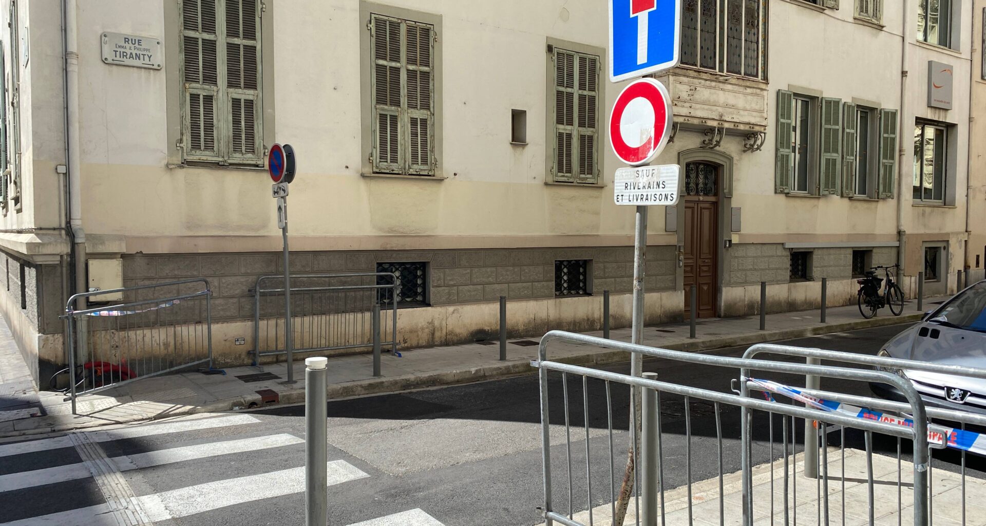 "On ne peut pas laisser des barrières en permanence": les habitués de la rue Tiranty, fermée pendant une semaine à Nice, dressent le bilan de l’opération municipale anti-toxicomanes
