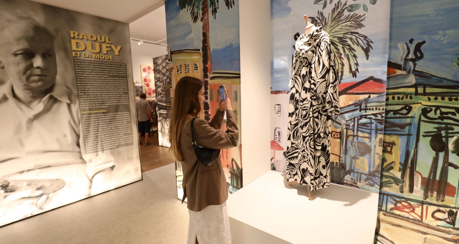 Raoul Dufy tisse son art au musée de la Banque dans le Var