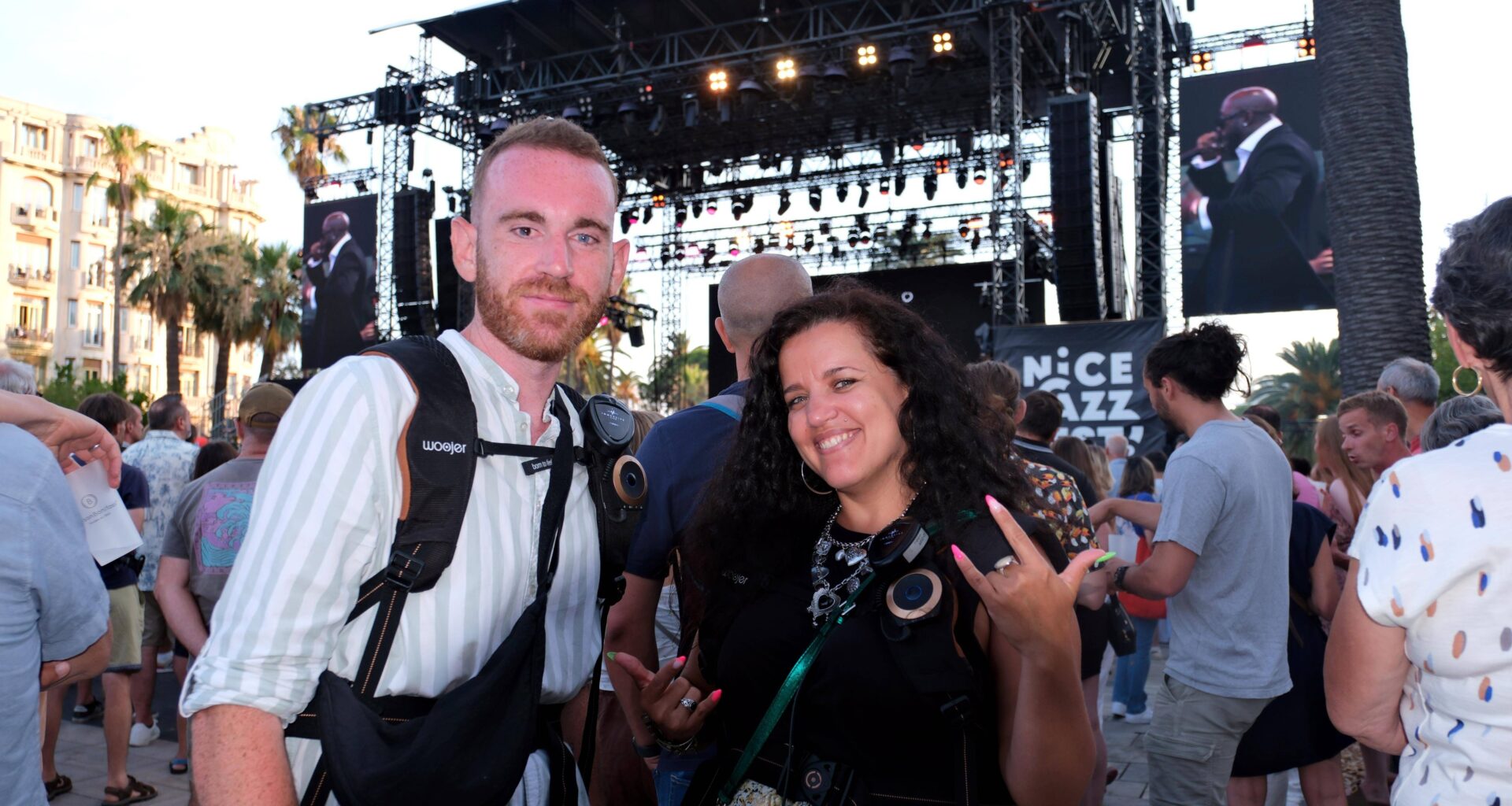 Au Nice Jazz Fest, ils "écoutent" la musique grâce à un gilet vibrant, malgré leur surdité